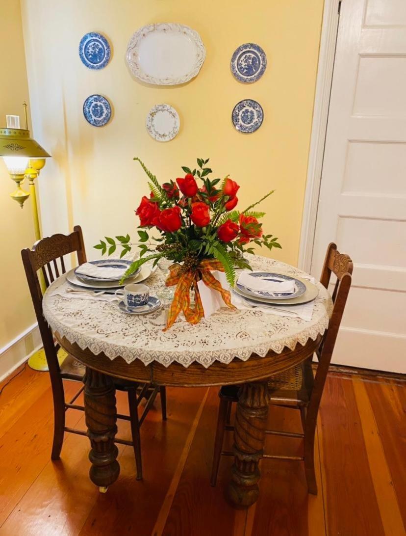 Magnolia Cottage Bed And Breakfast 나체스 외부 사진